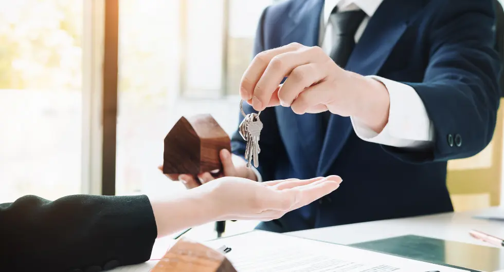 Rent Houses in USA: Costs, Documents, and Legal Tips